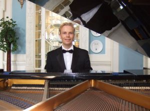 Black Tie Piano Player